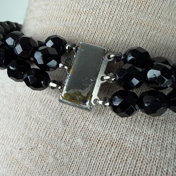 Vintage Faceted Black Crystal Triple Strand Bead Necklace Rhinestone Accents - Picture 9 of 9